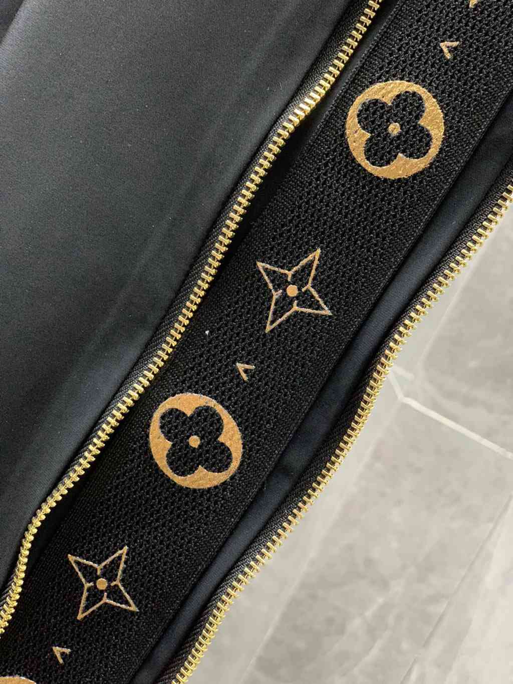 L- Trousers  JP9618700